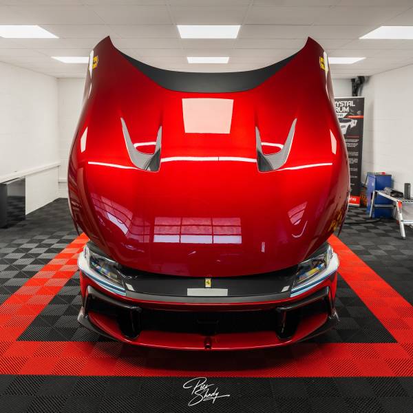 Ferrari 12 Cilindri Pose d'un PPF de protection invisible sur la totalité du véhicule