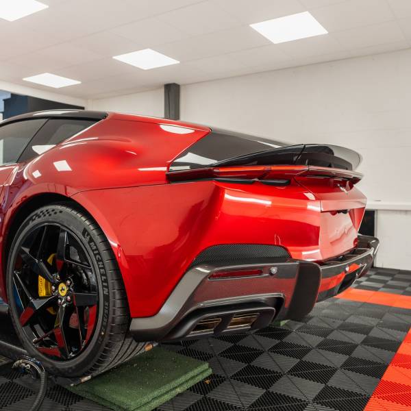 Ferrari 12 Cilindri Pose d'un PPF de protection invisible sur la totalité du véhicule