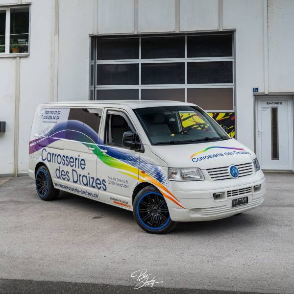 Publicité sur utilité en autocollants sur mesure avec maquette