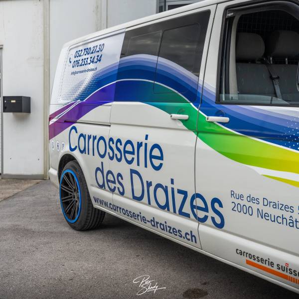 Publicité sur utilité en autocollants sur mesure avec maquette