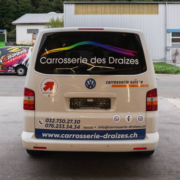 Publicité sur utilité en autocollants sur mesure avec maquette