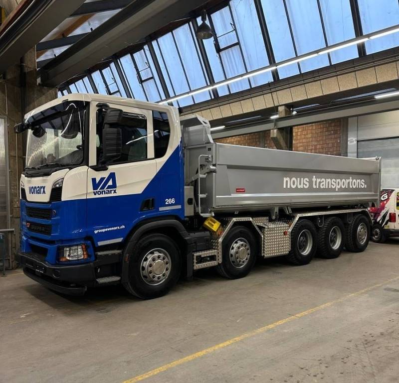 Covering camion à Neuchâtel pour Von Arx à Peseux