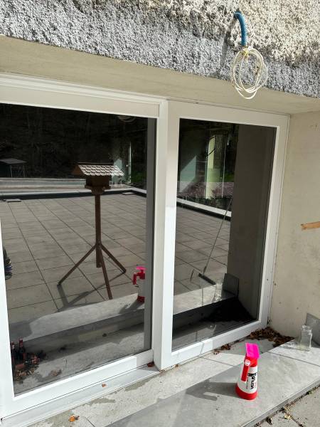 Film solaire anti-regard pour le bâtiment avec effet mirroir sur vitre ou polycarbonate