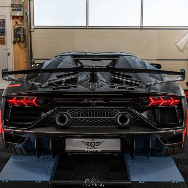nn luxury lamborghini aventador svj