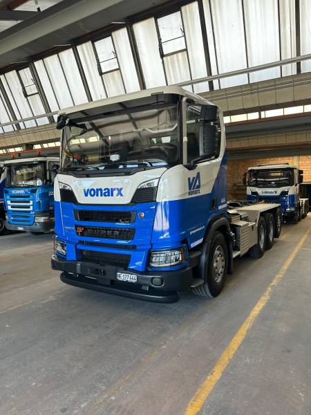 Publicité pour les camions Von Arx à Neuchâtel