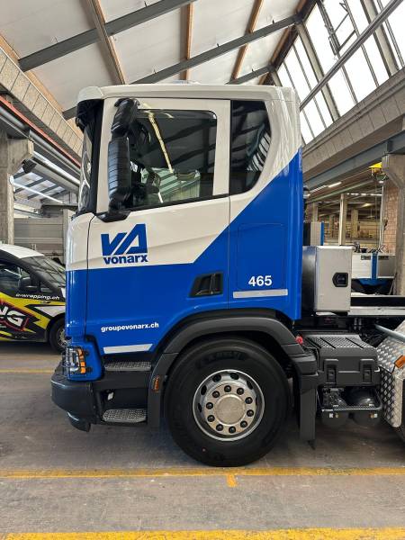Publicité pour les camions Von Arx à Neuchâtel