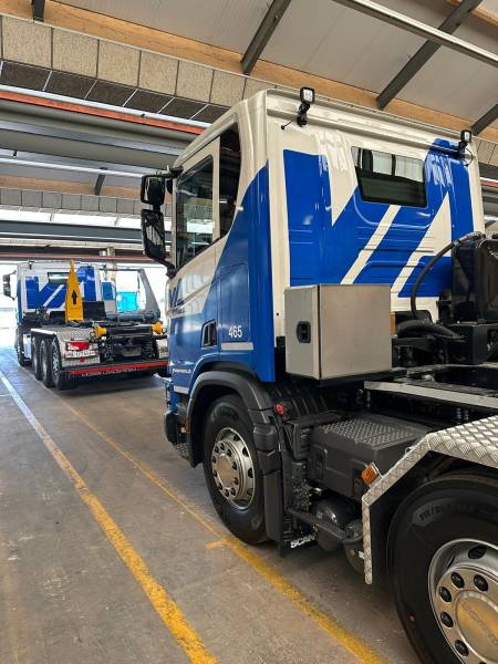 Publicité pour les camions Von Arx à Neuchâtel