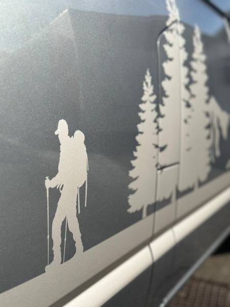 Volkswagen T6 California – Décoration Sur Mesure Montagne & Aventure | C-Wrapping (Fleurier – Neuchâtel – Suisse romande)