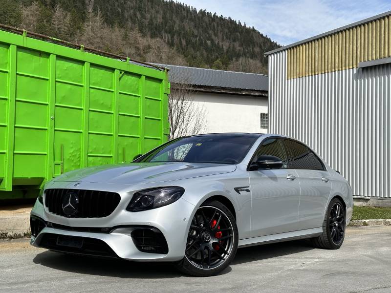 Mercedes-Benz E63 AMG, polissage et traitement céramique sur l'entier du véhicule