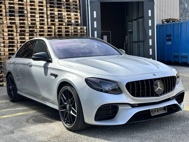 Mercedes-Benz E63 AMG, polissage et traitement céramique sur l'entier du véhicule